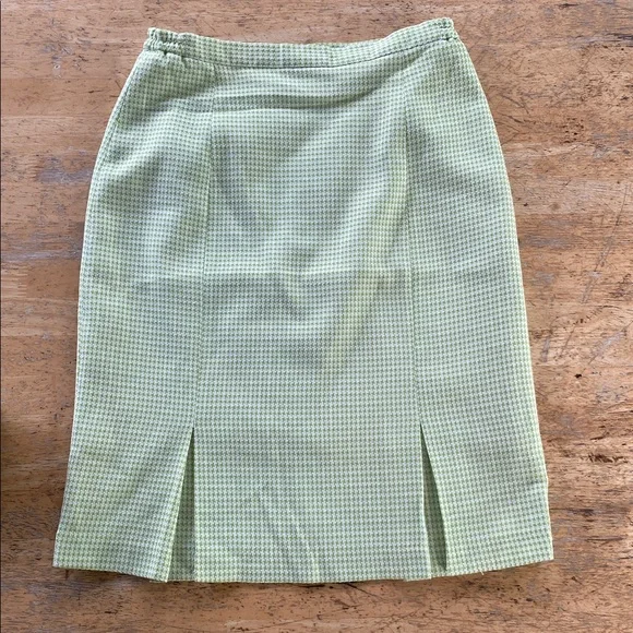 Vintage Retro Pastel Green Short-Sleeve Top with Matching Skirt - Picture 6 of 8